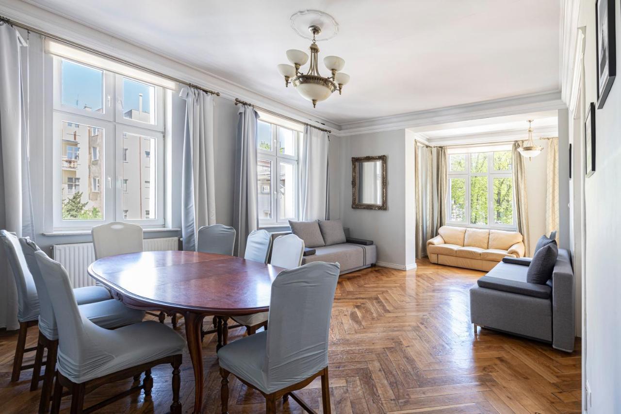 Grand Happy Hours Apartment